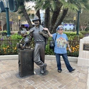 Meet your Posher, Gloria